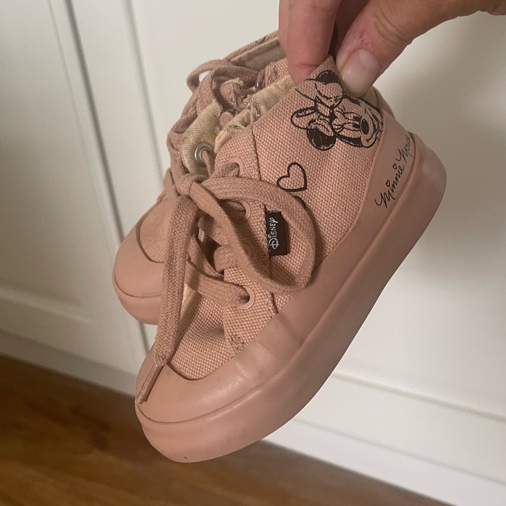 Disney Minnie Mouse Peach Sneakers